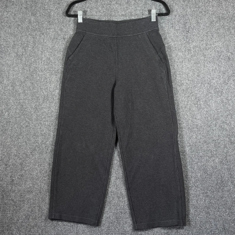 Lululemon Ribbed Straight Leg High Rise Crop 23